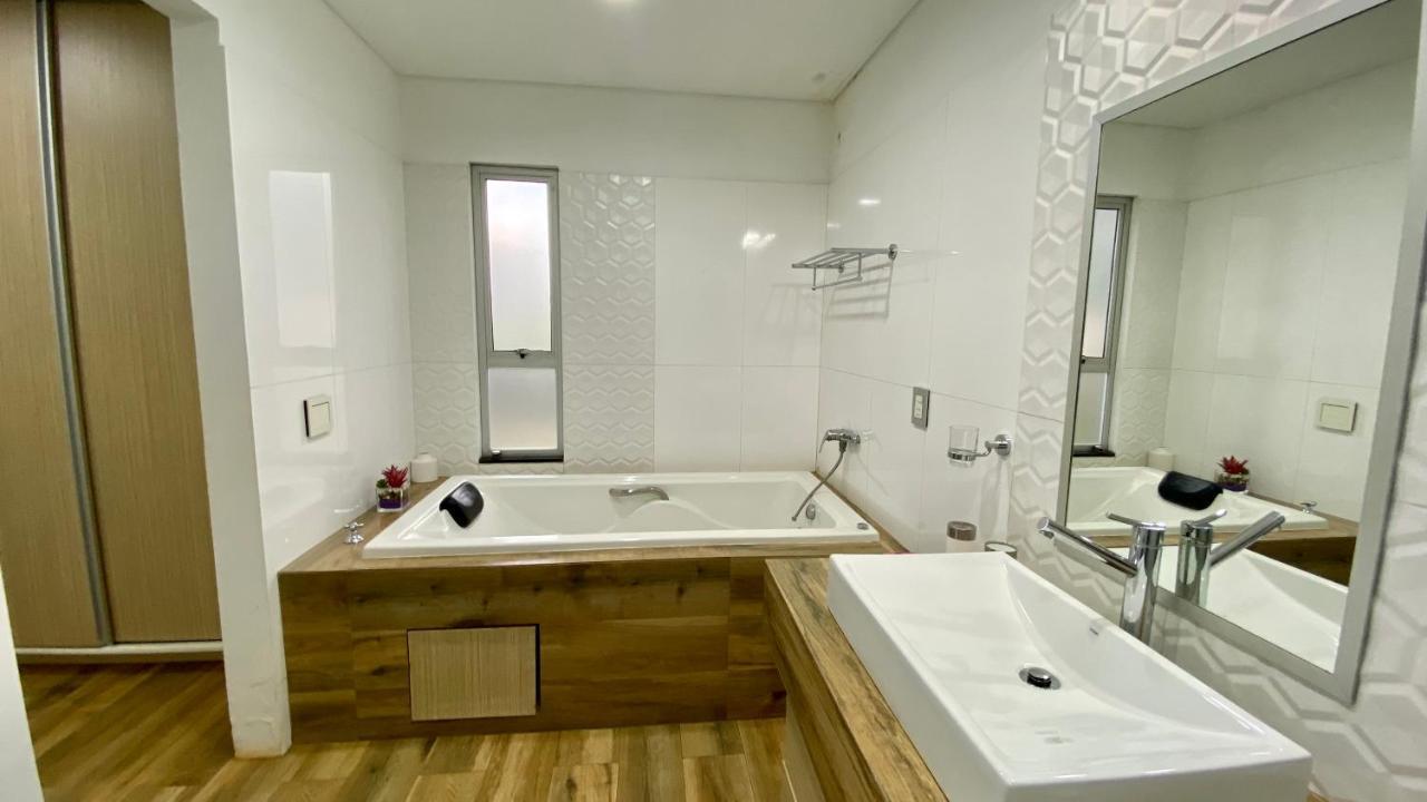 Moderna Y Unica Casa Independiente Con Jardin Y Estacionamiento Сьюдад-дель-Эсте Экстерьер фото